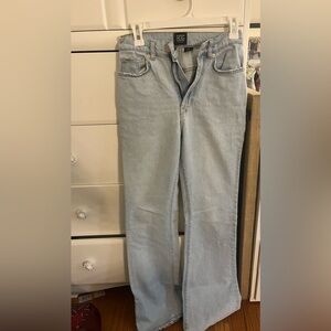 BDG Urban High Rise Flare Jeans ~ Size 25